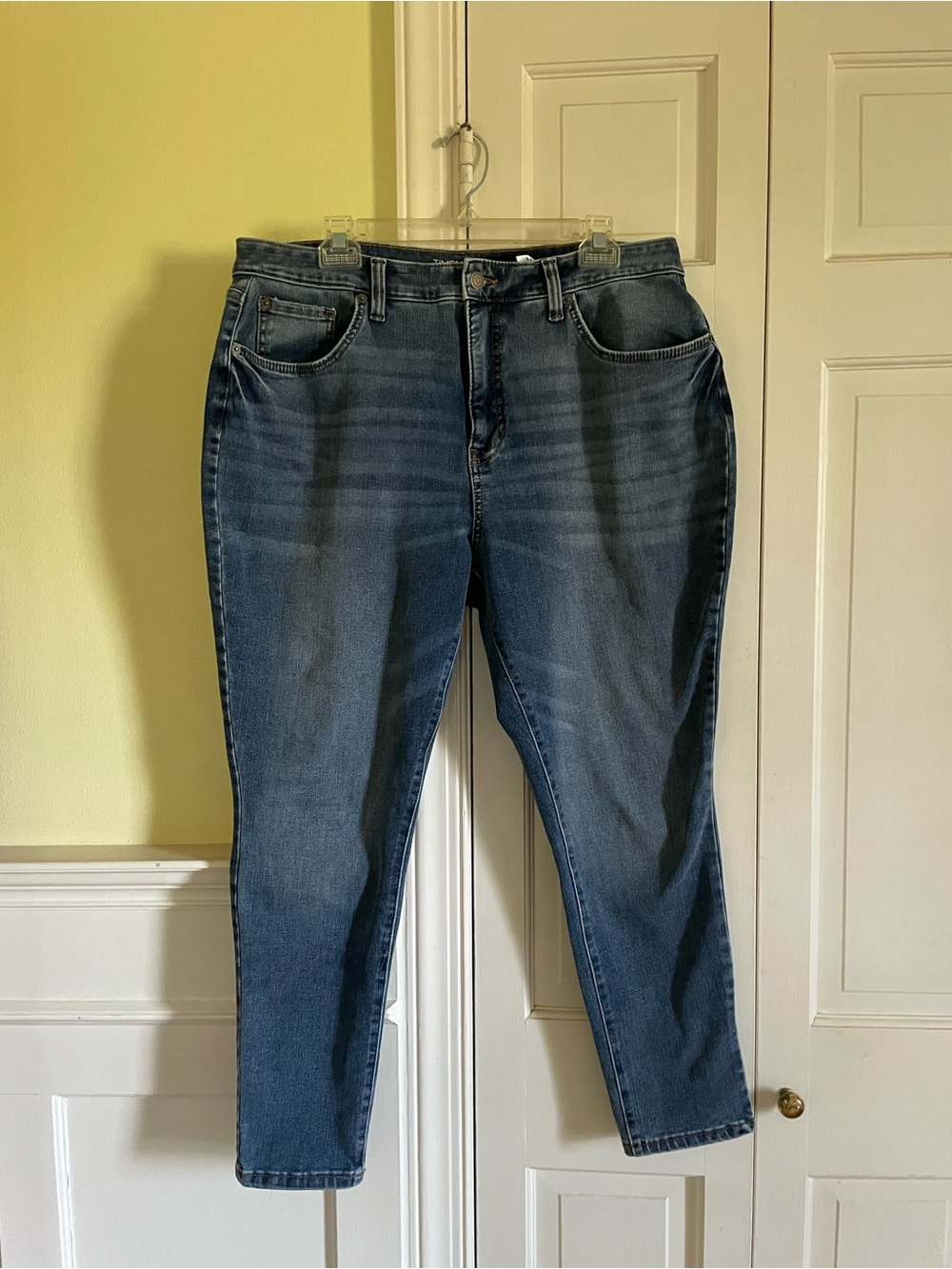 Time and Tru Women's Dark Blue Jeans